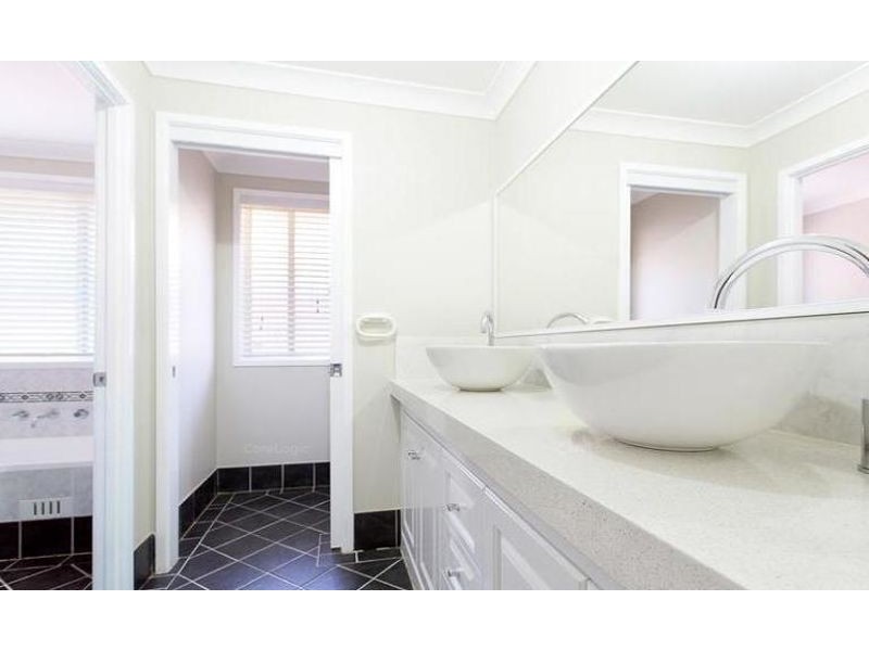 17a Pye Road, Quakers Hill NSW 2763