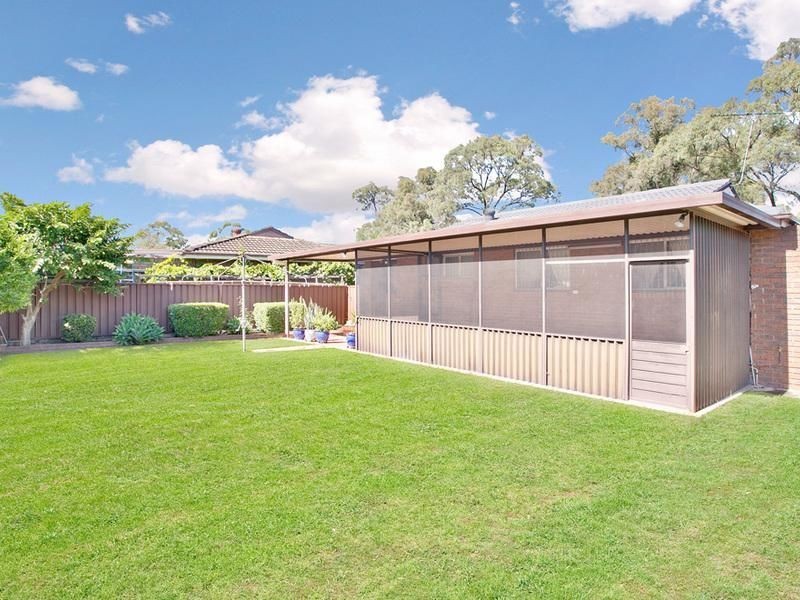 27 Fuchsia Crescent, Quakers Hill NSW 2763