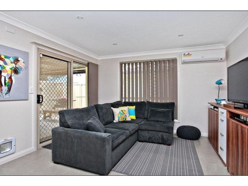 11B Mangariva Avenue, Lethbridge Park NSW 2770