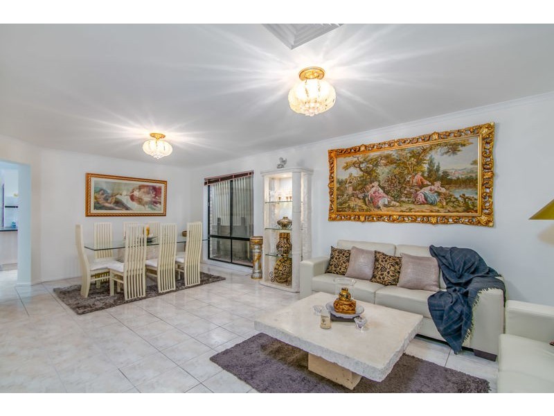 27 Farmingdale Drive, Blacktown NSW 2148