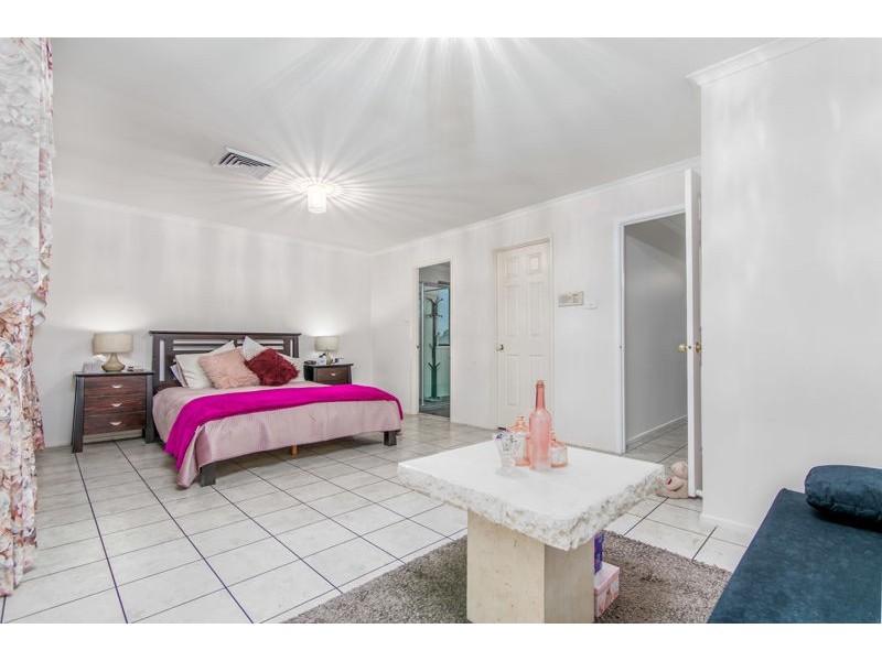 27 Farmingdale Drive, Blacktown NSW 2148