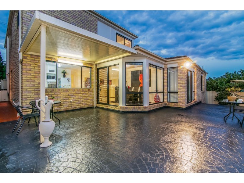 27 Farmingdale Drive, Blacktown NSW 2148