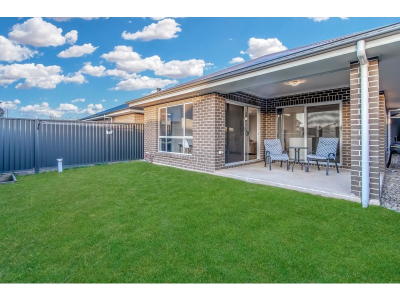 16 Winter Street, Denham Court NSW 2565