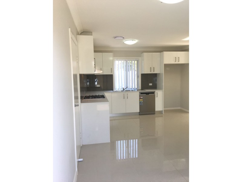 1/2 Evans Road, Rooty Hill NSW 2766