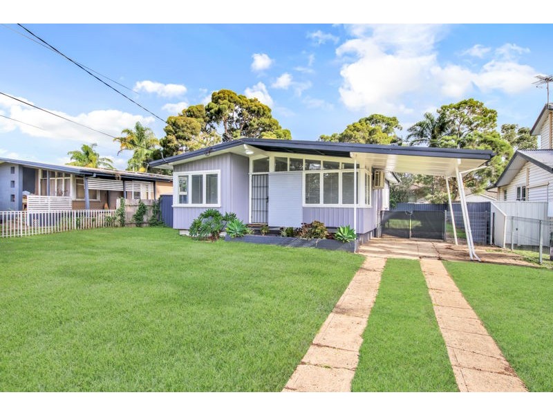 14 Manila Road, Lethbridge Park NSW 2770