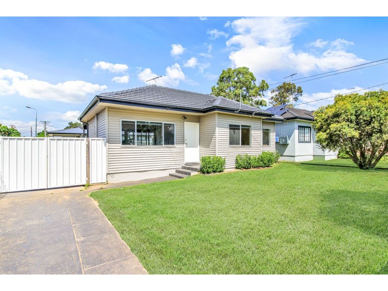 12 Leonard Street, Colyton NSW 2760