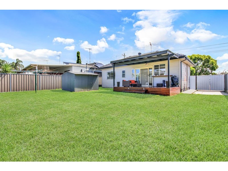 12 Leonard Street, Colyton NSW 2760