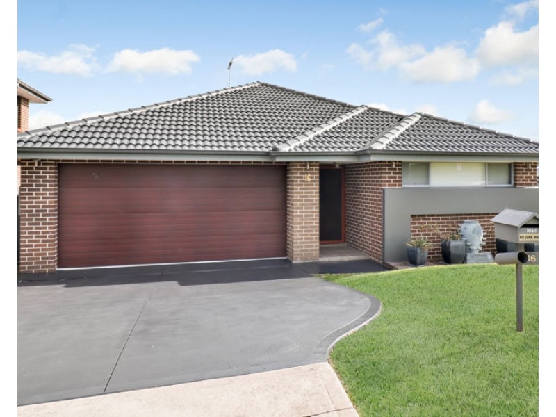 16 Glenmore Ridge Drive, Glenmore Park NSW 2745