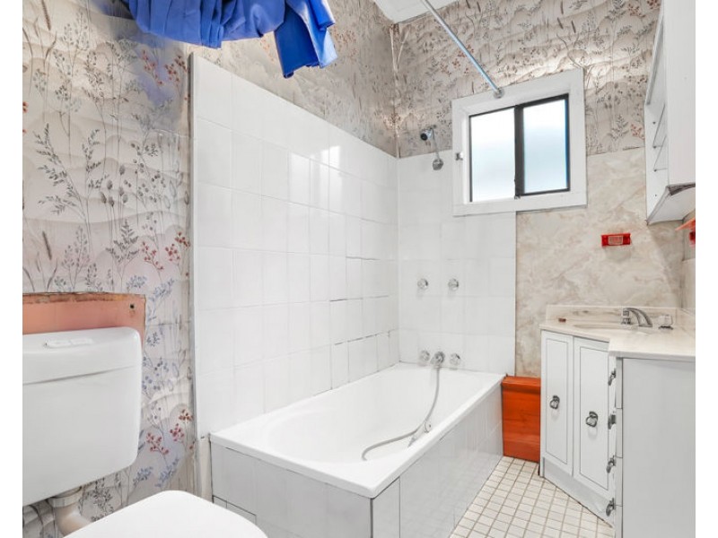 12 Peter Street, Blacktown NSW 2148