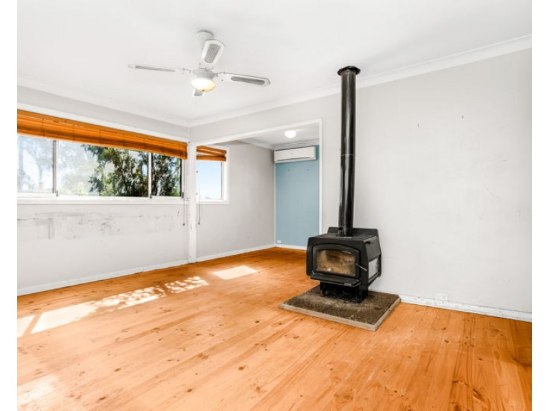 17 Rotorua Street, Lethbridge Park NSW 2770