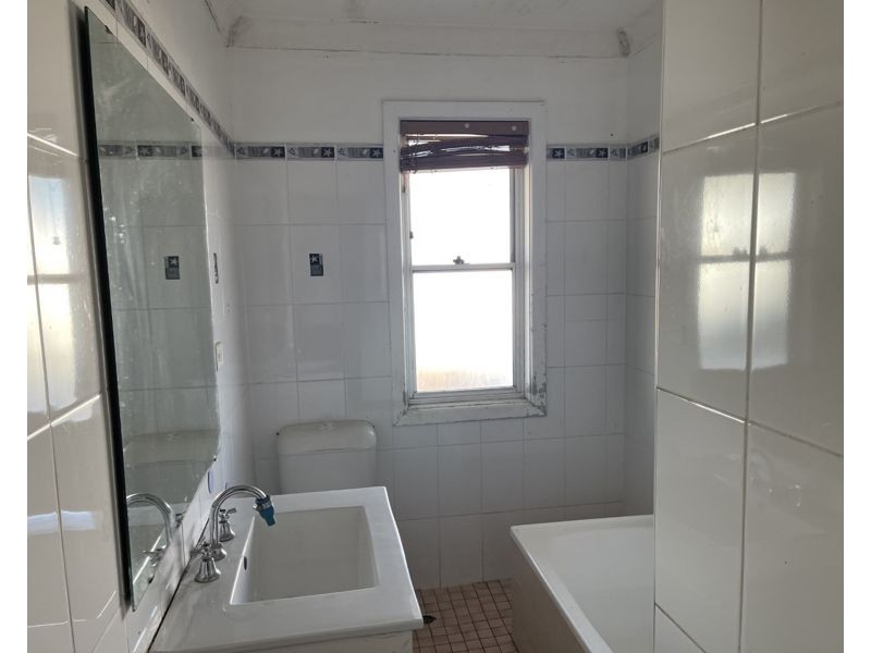 17 Rotorua Street, Lethbridge Park NSW 2770