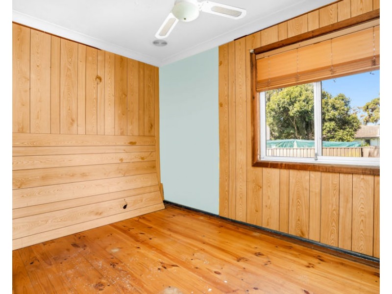 17 Rotorua Street, Lethbridge Park NSW 2770