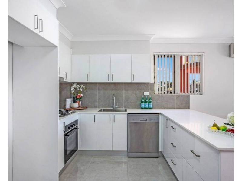 2/12-16 Toongabbie Road, Toongabbie NSW 2146