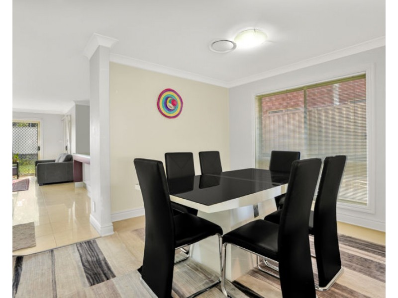 27 Bonaccordo Road, Quakers Hill NSW 2763