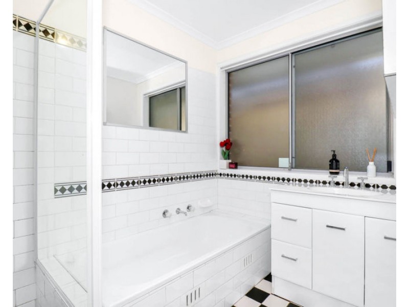 26 Sandpiper Terrace, Plumpton NSW 2761