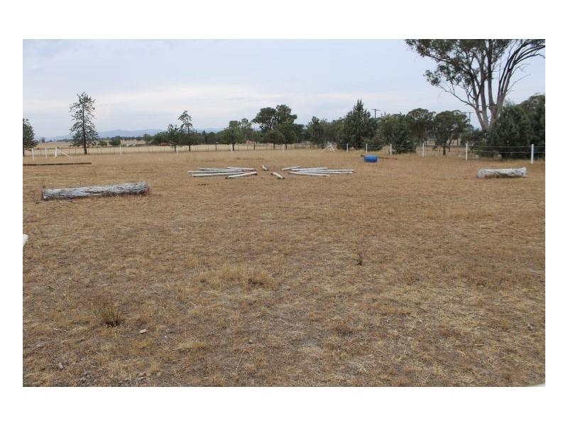 MYONA, Warral, Tamworth NSW 2340