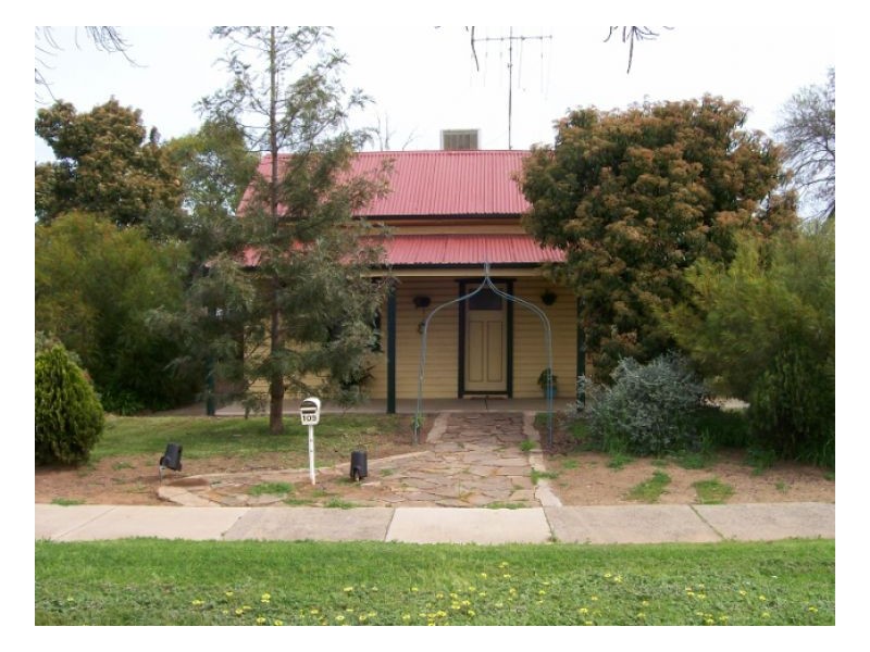 109 JERILDERIE ST, Berrigan NSW 2712