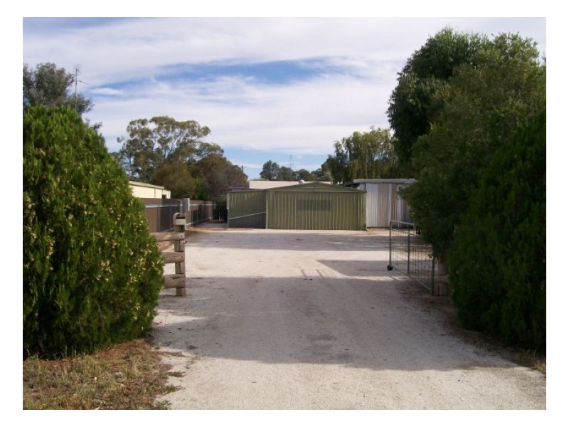 13-15 ROBERTSON RD, Berrigan NSW 2712