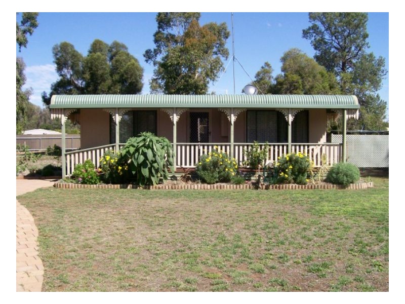 13-15 ROBERTSON RD, Berrigan NSW 2712