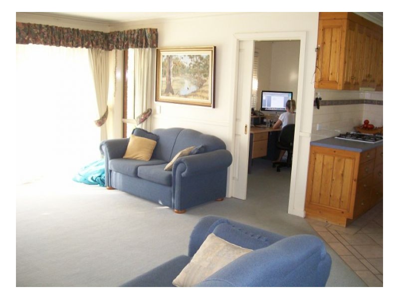 10-12 OSBORNE ST, Berrigan NSW 2712