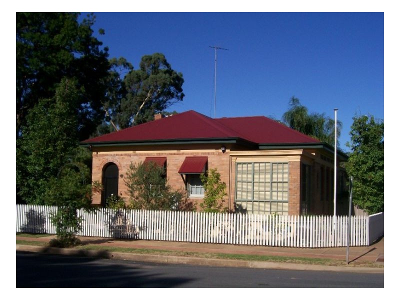 36 MILTHORPE ST, Oaklands NSW 2646