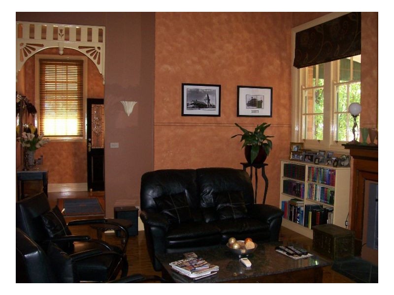 36 MILTHORPE ST, Oaklands NSW 2646