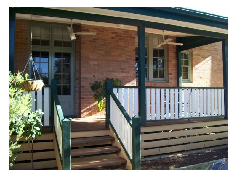 36 MILTHORPE ST, Oaklands NSW 2646