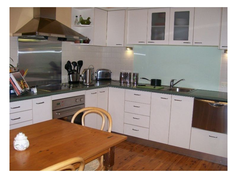 36 MILTHORPE ST, Oaklands NSW 2646