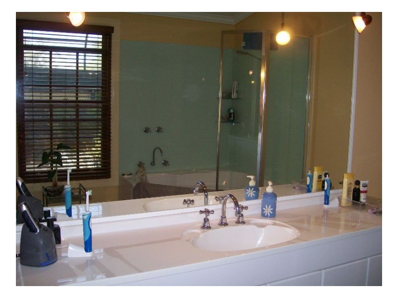 36 MILTHORPE ST, Oaklands NSW 2646