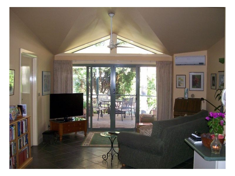 36 MILTHORPE ST, Oaklands NSW 2646