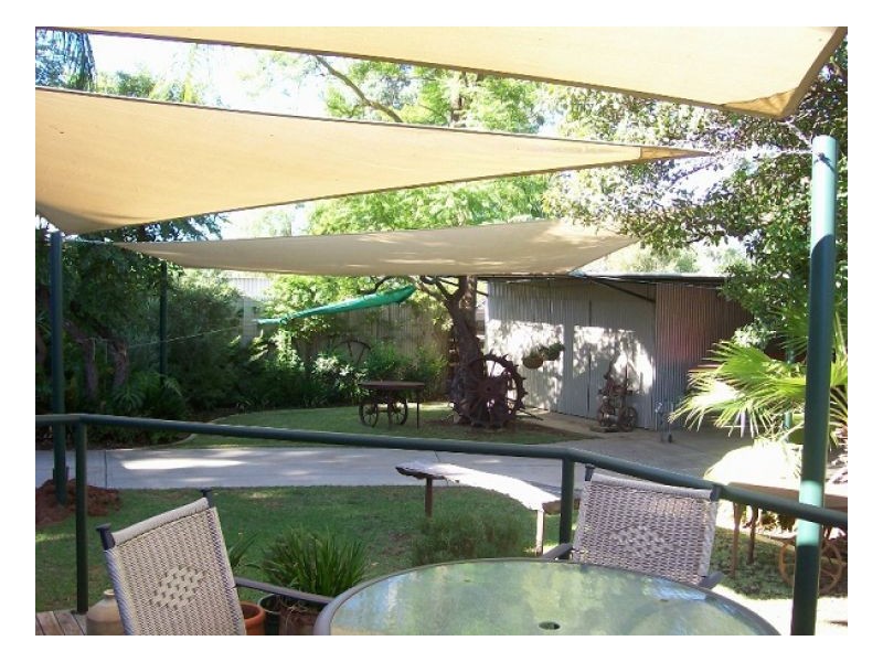 36 MILTHORPE ST, Oaklands NSW 2646