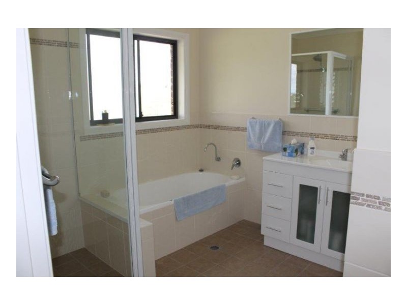 7 Badja Place – Moore Creek, Tamworth NSW 2340