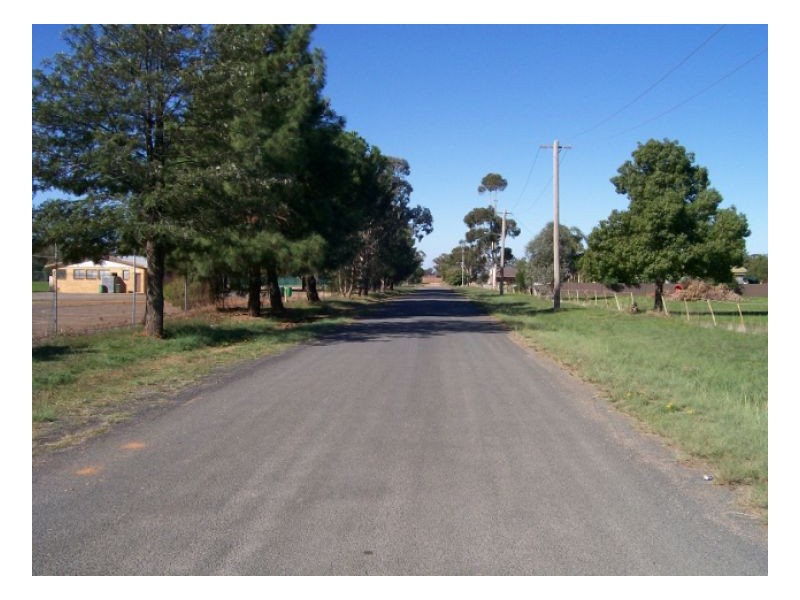25 THORNBER ST, Oaklands NSW 2646