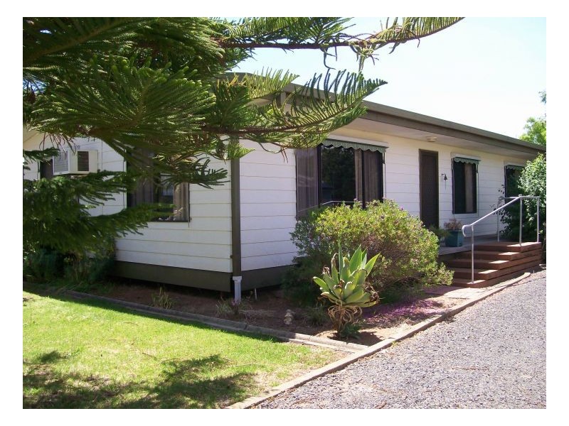 25a STEWART ST, Berrigan NSW 2712