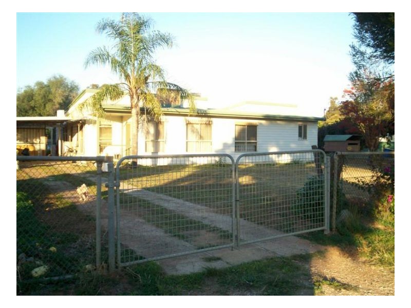 12 JERILDERIE ST, Berrigan NSW 2712