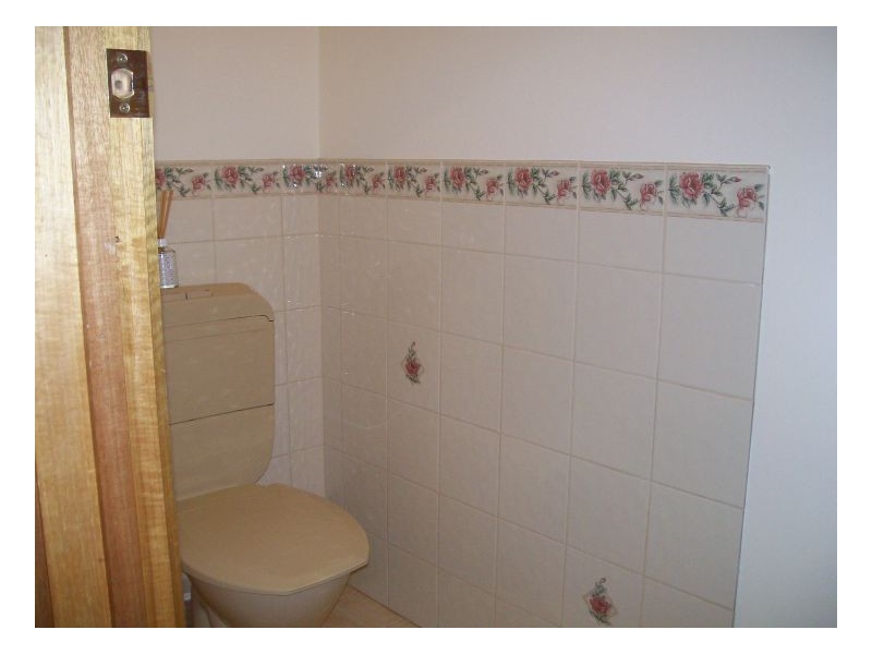 11 COREEN ST, Oaklands NSW 2646