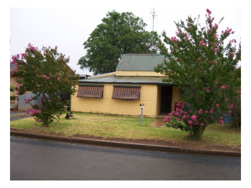 7 MITCHELL ST, Berrigan NSW 2712
