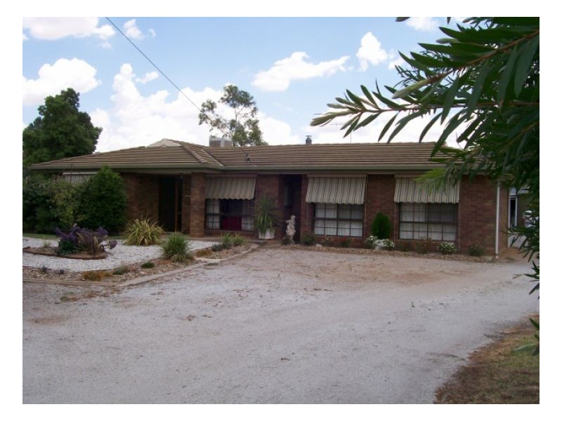 8 GOLF VIEW CT, Berrigan NSW 2712
