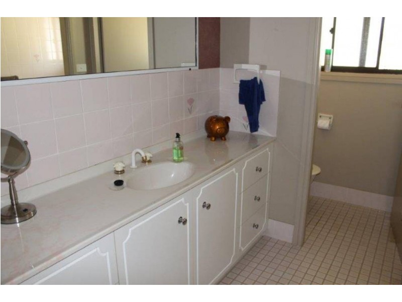 SHA-LEIGH, Tamworth NSW 2340