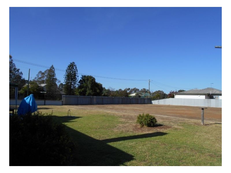 71 Buller St, Oaklands NSW 2646