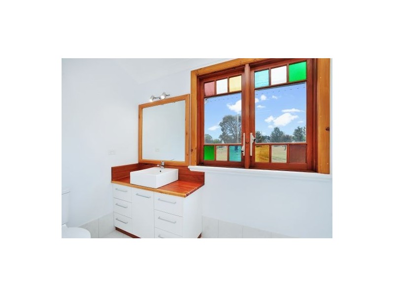 SEASONS CHANGE, Kentucky, Tamworth NSW 2340