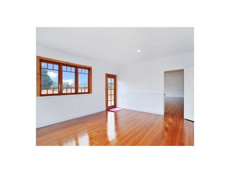 SEASONS CHANGE, Kentucky, Tamworth NSW 2340