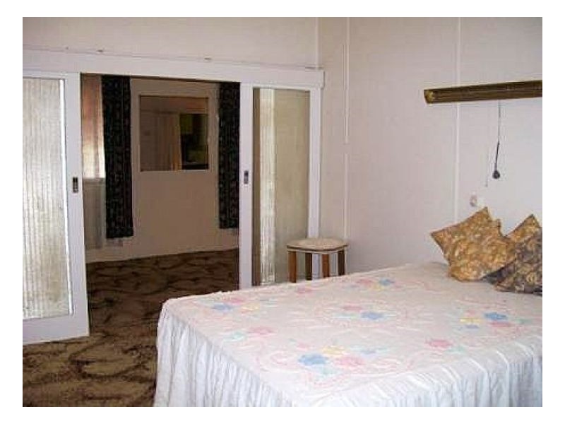 62 Buller St, Oaklands NSW 2646