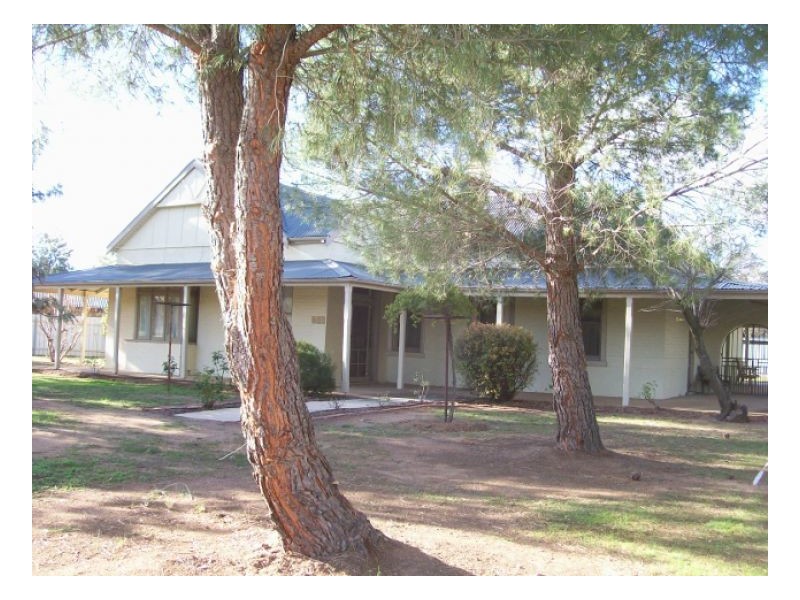 2 Barooga St, Berrigan NSW 2712