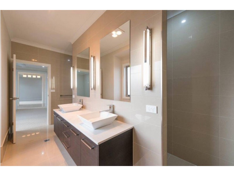 6 Maralinga Cresent, Tamworth NSW 2340