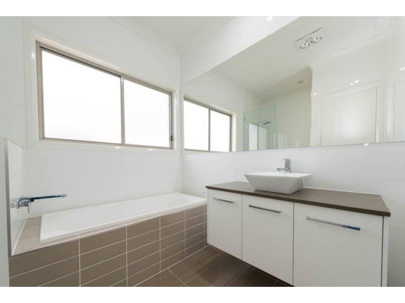 6 Maralinga Cresent, Tamworth NSW 2340