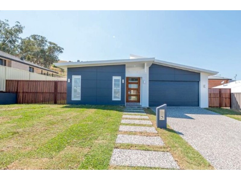 16 CONIMBLA CRES, Tamworth NSW 2340