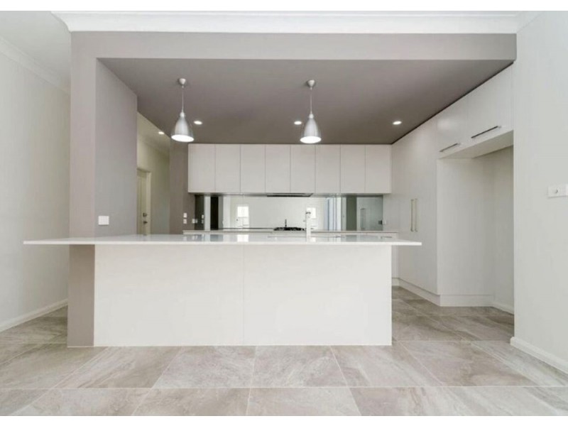 16 CONIMBLA CRES, Tamworth NSW 2340