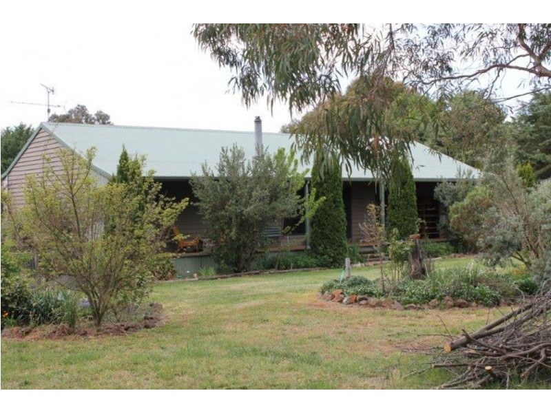 825 Barry Rd, Hanging Rock NSW 2340