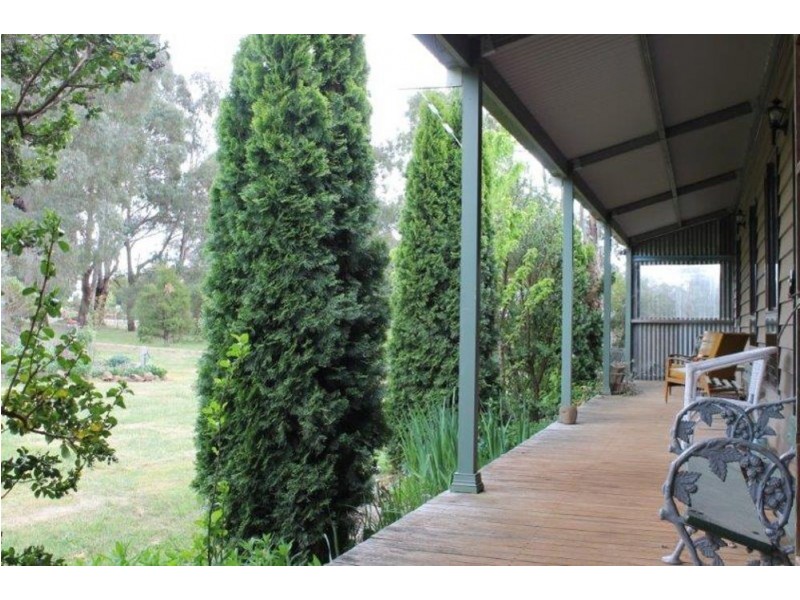 825 Barry Rd, Hanging Rock NSW 2340